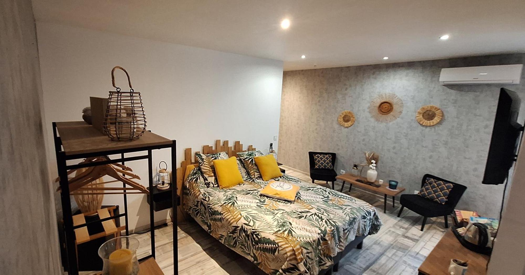 Chambres D'Hotes D'Aqui D'Aia Сен-Лоран-дю-Вар Экстерьер фото